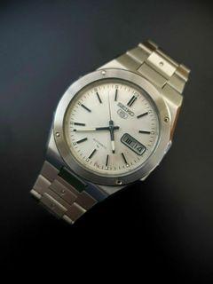 Seiko 5 7009-8770G (Rare)