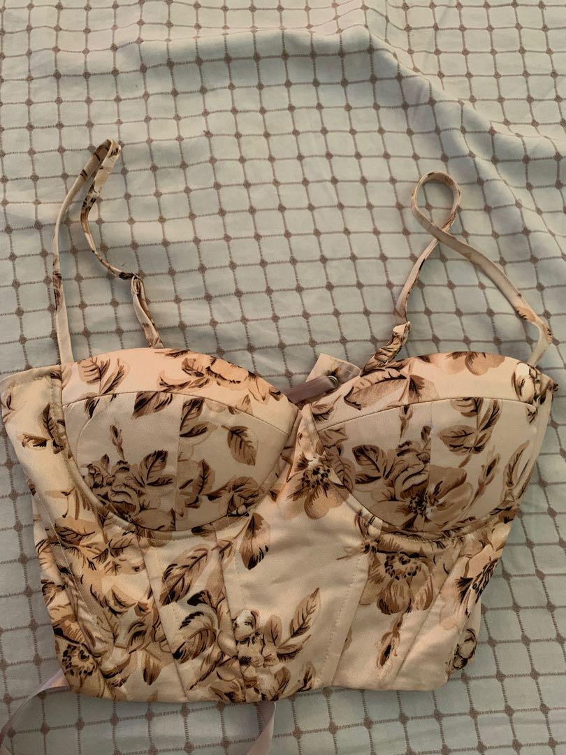 Shein corset top (Category: Sleeveless) located in Quezon City. Submitted by Helpmedeclutter (Listing ID 1156820557, Image 1). Description: Removed tag but never worn..