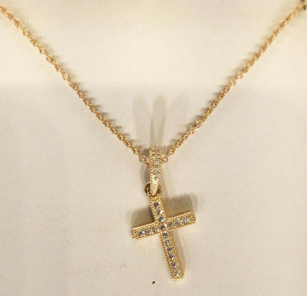 Gold cross shop necklace pandora