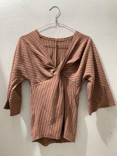 Tied brown top