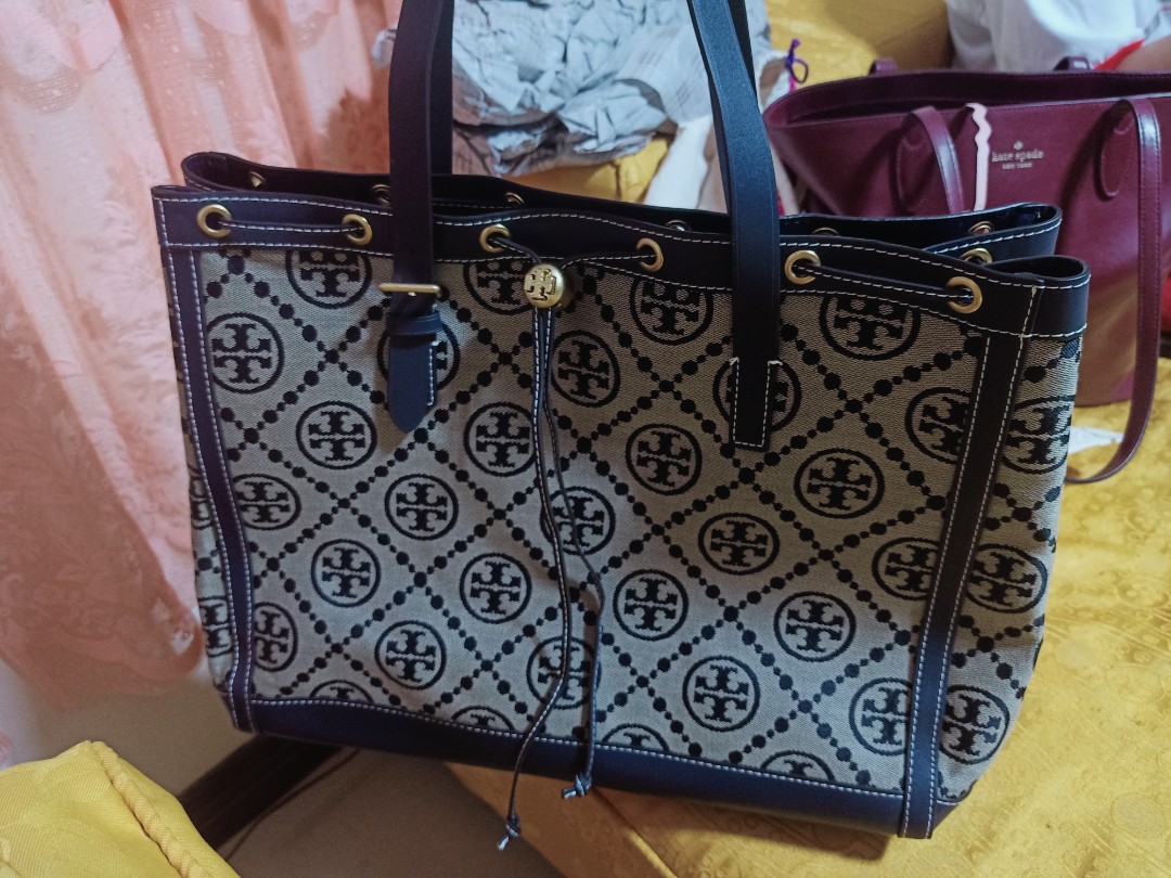 Tory Burch made in Vietnam, Luxury, Bags & Wallets on Carousell