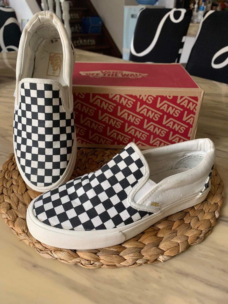 Vans classic slip-on, Women's Fashion 