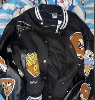 (Kategori: ) berada di . Dikirim oleh prelovedstuffs2017 (ID iklan 1156863134, Gambar 1). Deskripsi: .