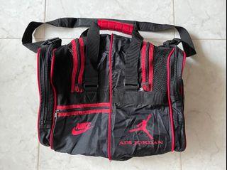 Sale 🔥 Nike Advance Crossbody Bag, Men's Fashion, Bags, Sling Bags on  Carousell