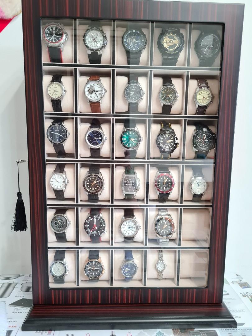 Wall hanging watch display case outlet