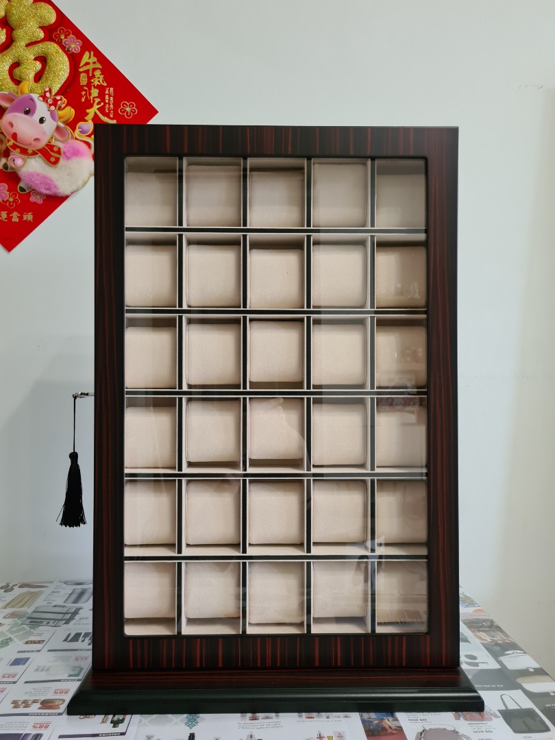 Wall hanging watch display case outlet
