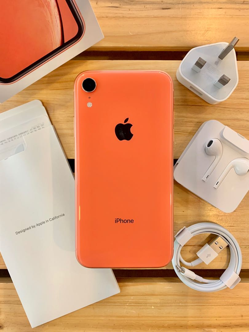 Apple IPhone XR 128GB FREE PROTECTIVE CASE Mobile Phones Gadgets