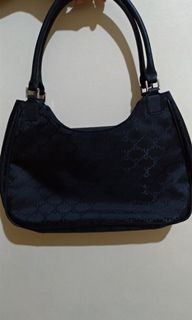(Category: ) located in . Submitted by Shop.with_me (Listing ID 1157029319, Image 1). Description: .