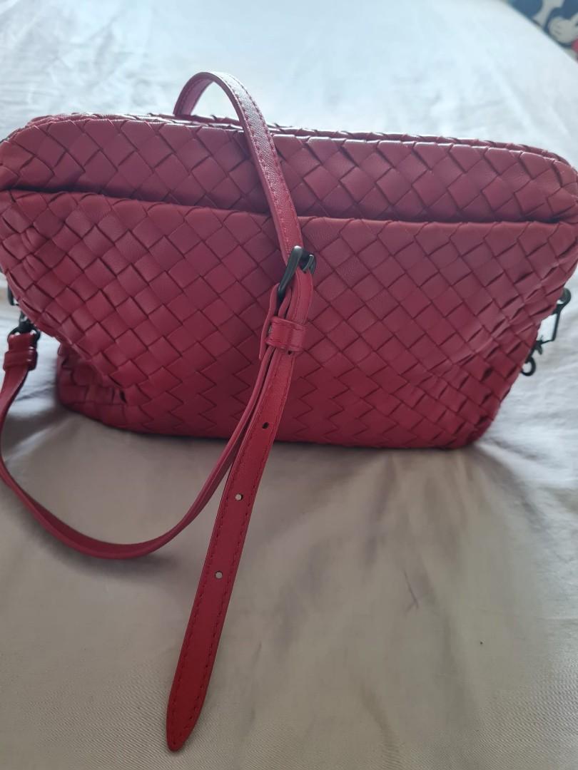Crossbody bag sales in intrecciato nappa