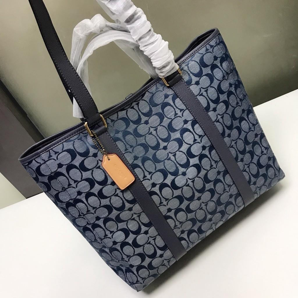 LQ Signature Tote Bag, Women's Fashion, Bags & Wallets, Tote Bags on  Carousell