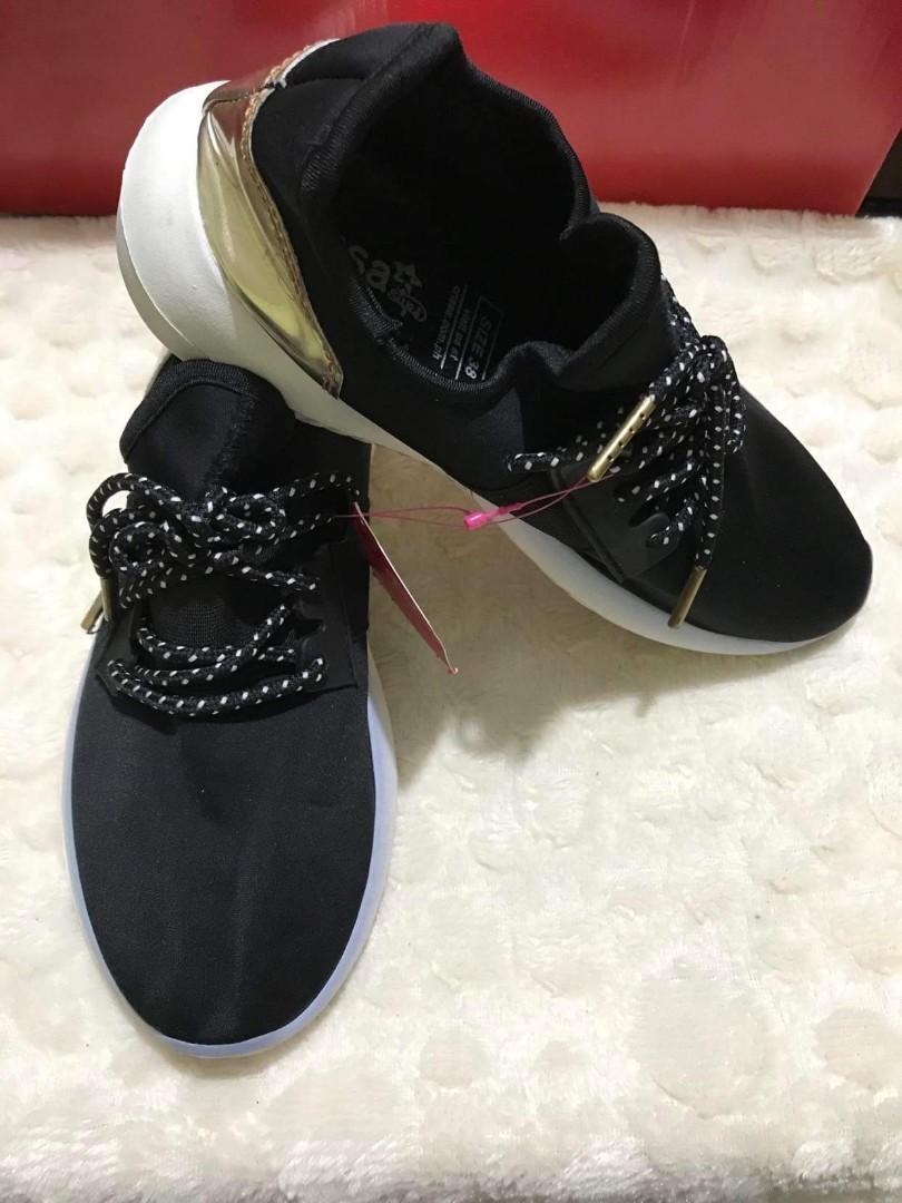 Crissa Ladies Black Shoes (Category: Sneakers) located in Manila. Submitted by RCiey (Listing ID 1156961285, Image 2). Description: Crissa shoes Mall pull out Brand new condition, minimal damage No box included Size EU 38 Color may vary due to lighting.