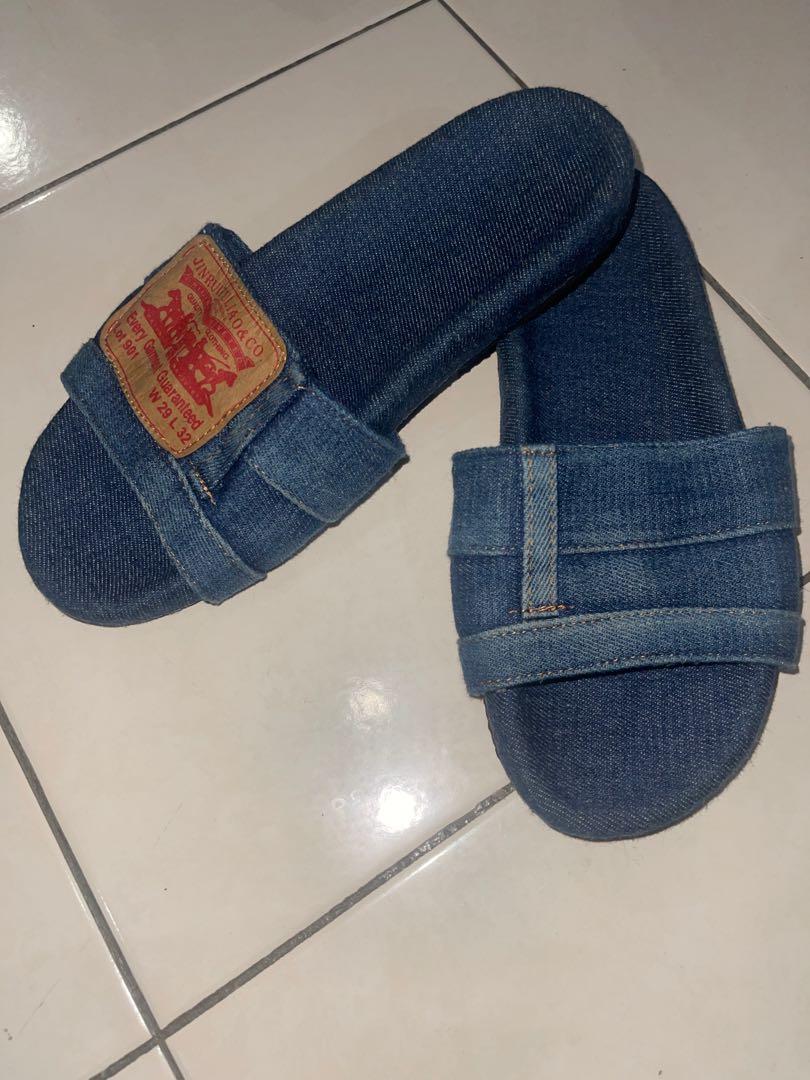 Denim sandals like Levi's, Women's Fashion, Footwear, Flipflops and Slides  on Carousell