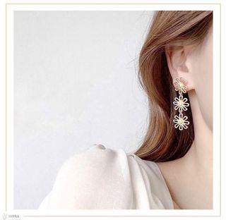 Earrings anting Bunga gold Gantung panjang