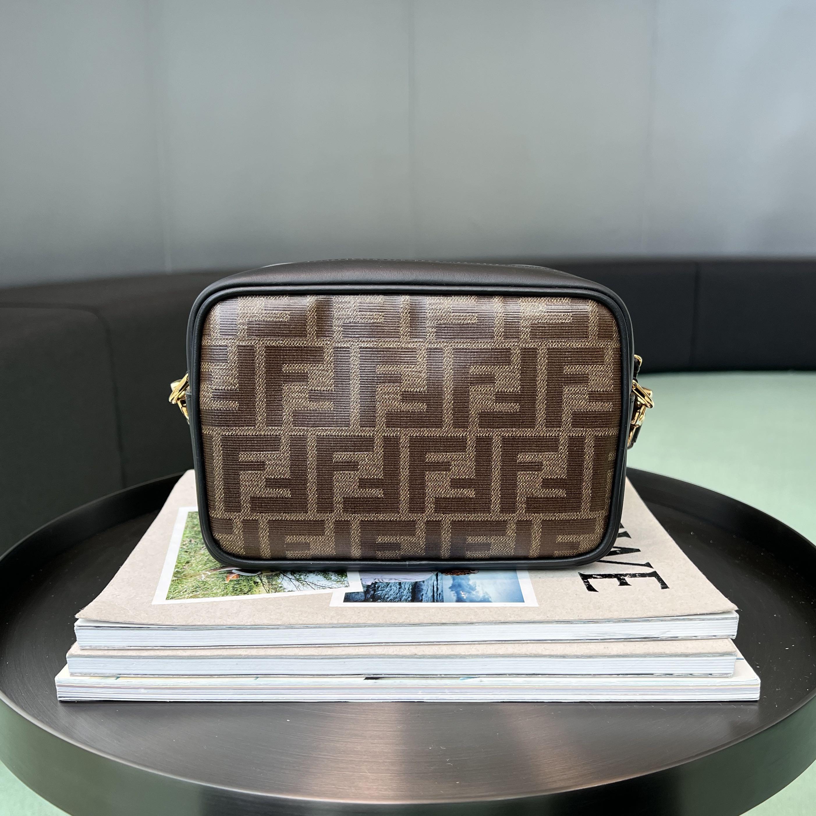 Fendi camera bag best sale mini