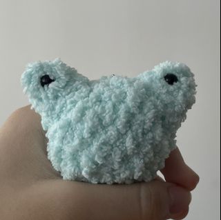 (Category: ) located in . Submitted by strawberriucrochets (Listing ID 1156937416, Image 1). Description: .
