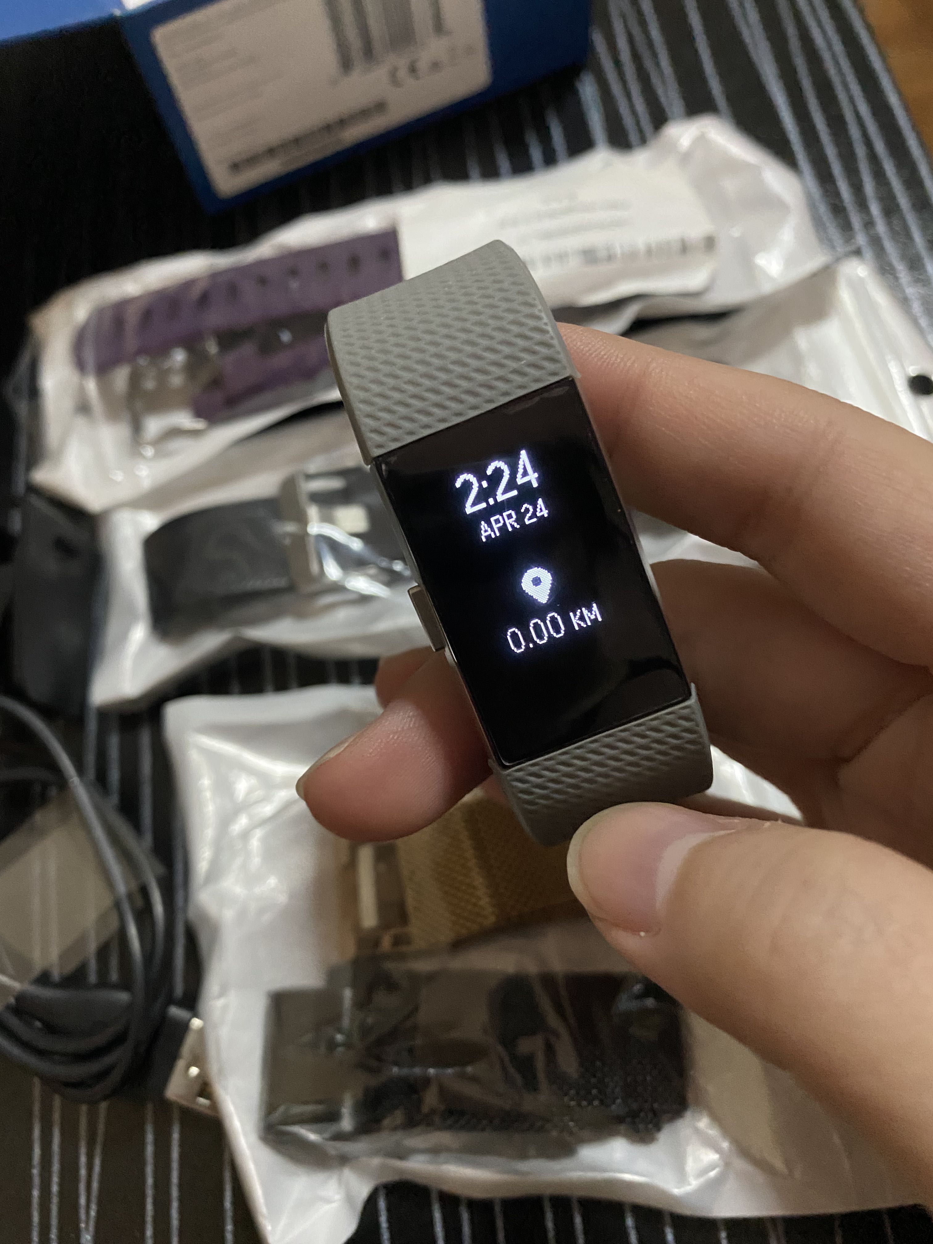 FOR SALE! Fitbit Charge 2 + straps 