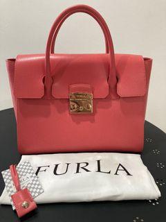Authentic Furla Metropolis leather pink top handle tote bag with shoulder strap suitable for work and travel #KemasRaya