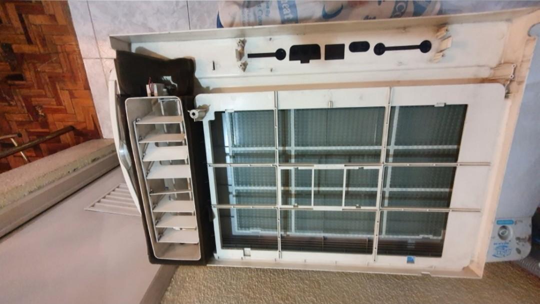 Hitachi Inverter front panel (Category: Refrigerators and Freezers) located in Manila. Submitted by do_888 (Listing ID 1157068598, Image 3). Description: Hitachi 2hp RA-20HV front panel shell only. Original Hitachi. No controller module included. For inquiries, please SMS 0918.891.8006..