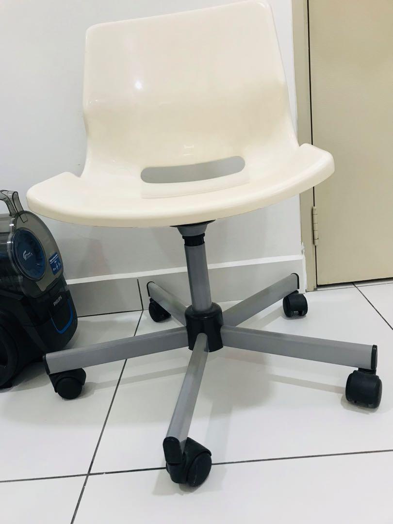 IKEA SNILLE Swivel Chair White, Furniture & Home Living, Furniture