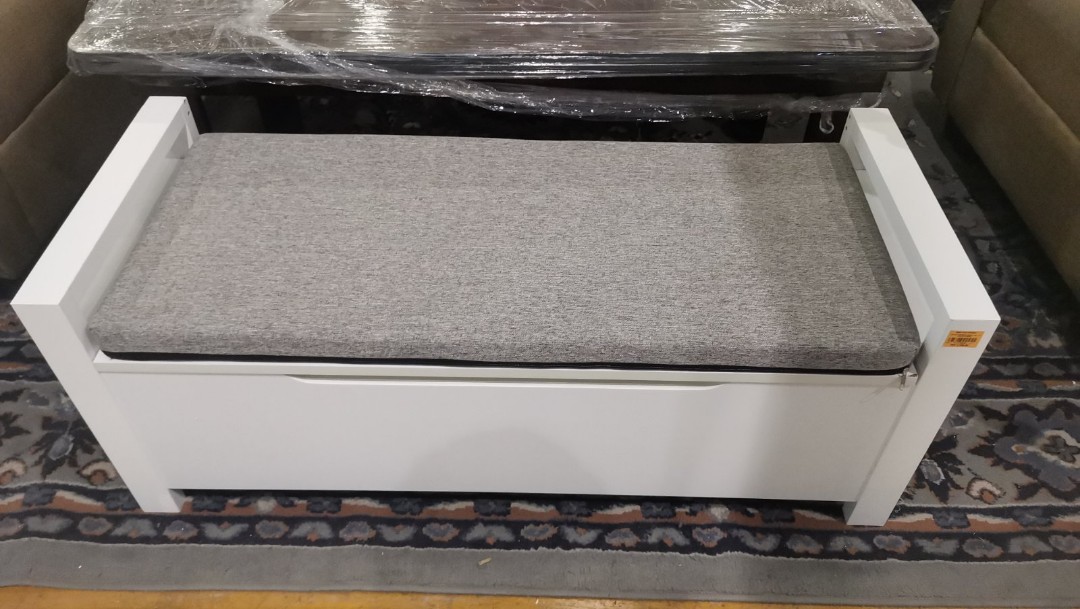 lift up storage bench, Furniture & Home Living, Furniture, Shelves