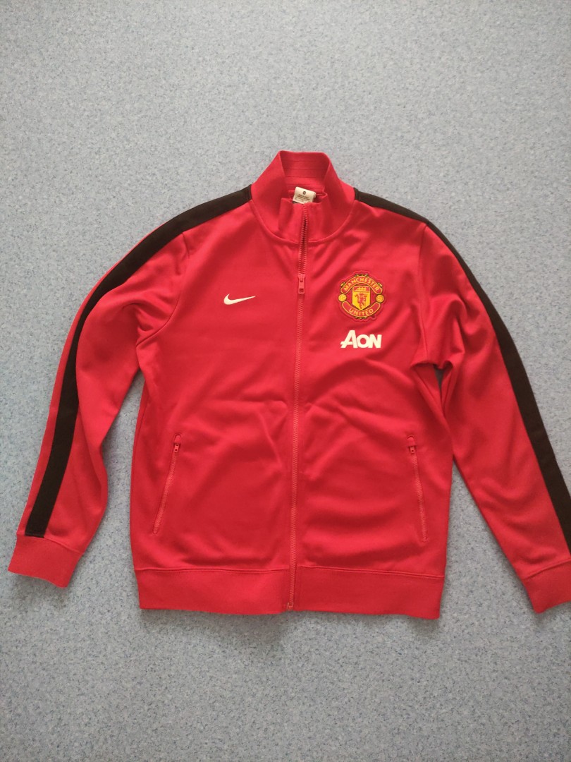 Manchester United Jacket, Men's Fashion, Coats, Jackets and Outerwear on Carousell