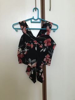 (Category: ) located in . Submitted by simple.wardrobe (Listing ID 1156941235, Image 1). Description: .