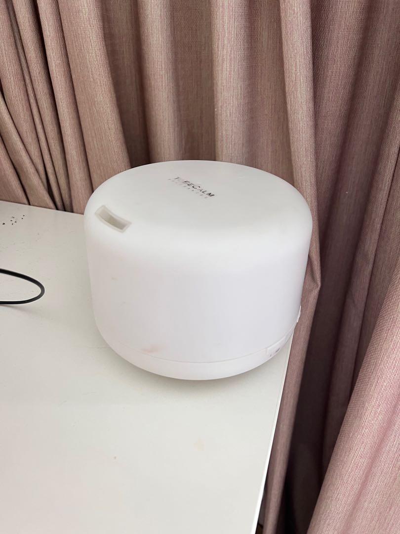 Mist diffuser (Category: Air Purifiers & Dehumidifiers) located in Singapore. Submitted by angyppl (Listing ID 1156927139, Image 1). Description: Mist diffuser no longer using it. Self collect and price is fixed. Can deal at sembawang on weekends or west coast on weekdays..
