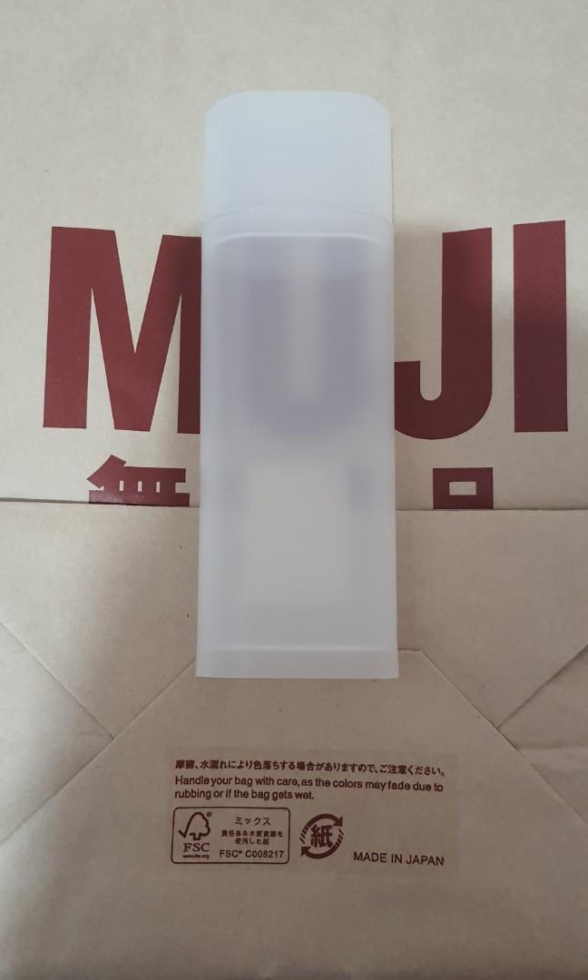 Muji Eyeglass Case, Men's Fashion, Watches & Accessories, Sunglasses & Eyewear on Carousell