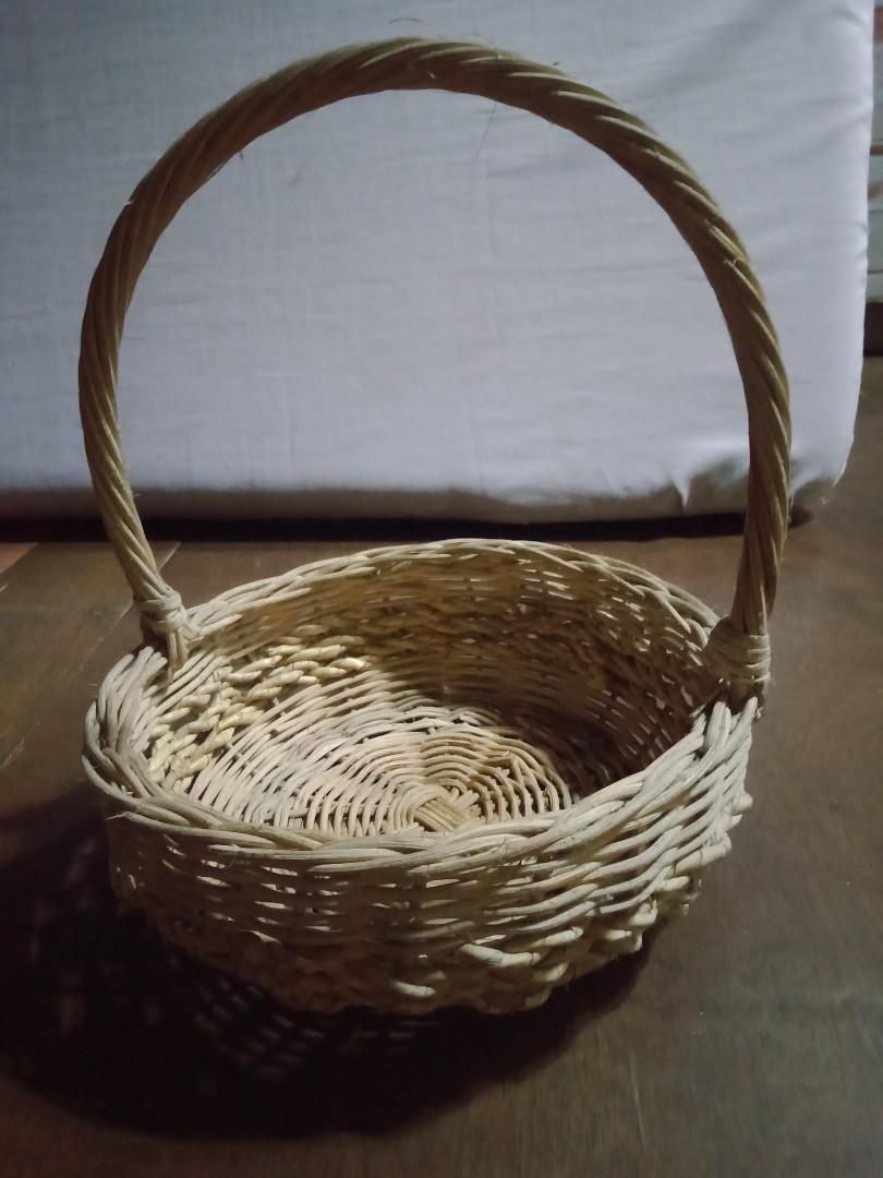 Native fruit basket (Category: Storage Boxes & Baskets) located in Quezon City. Submitted by Dbakerbel_th (Listing ID 1150161503, Image 1). Description: .
