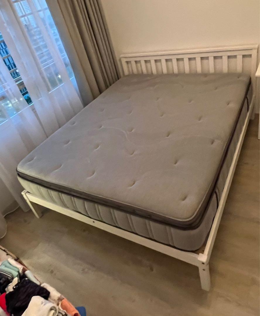 Picket&Rail Queen Size Mattress Perfect Condition, Furniture & Home