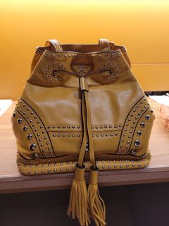 (Category: ) located in . Submitted by luxdiva (Listing ID 1157089249, Image 1). Description: .