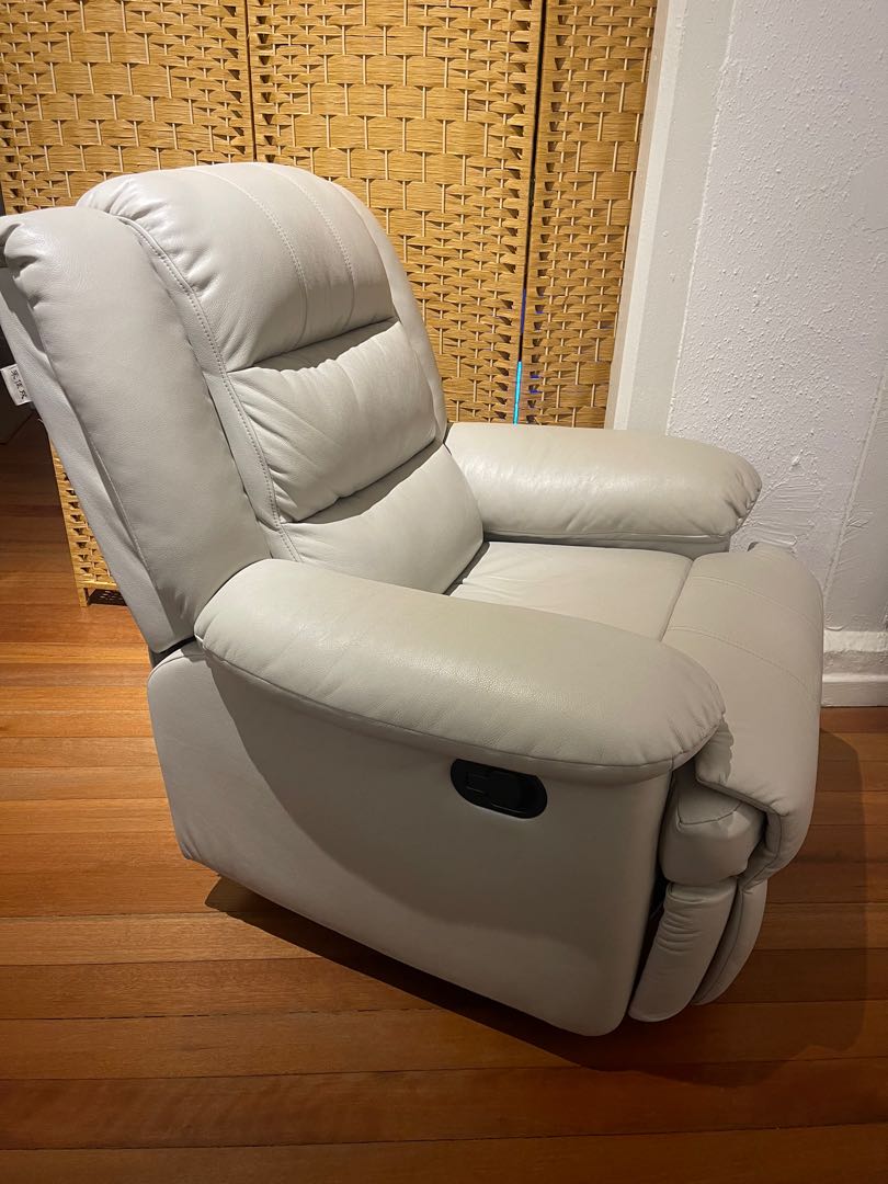 breastfeeding recliner