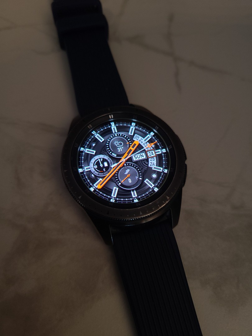 Samsung Galaxy Watch 42mm, 手提電話, 智能穿戴裝置及智能手錶- Carousell