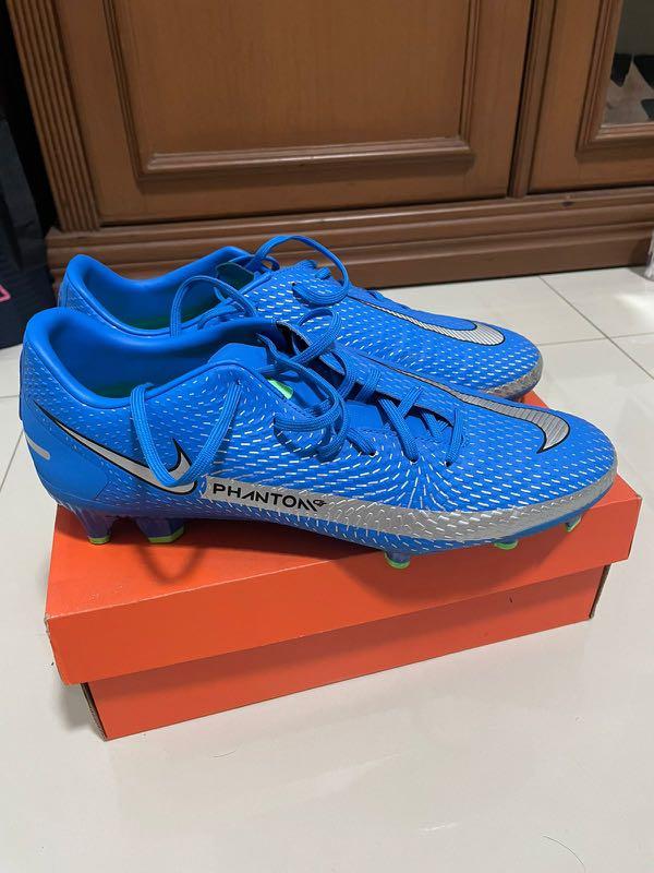 Sepatu bola nike phantom discount