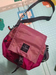 Sling Bag Kalibre Halves Fuchia