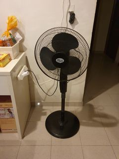 (Category: ) located in . Submitted by dysuplado (Listing ID 1157108519, Image 1). Description: .