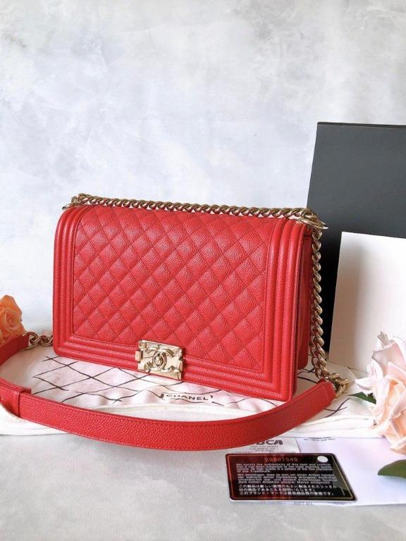 Tas Wanita Preloved Bag Chanel Boy New Medium 28 cm Red Caviar Shiny #28 GHW,  Fesyen Wanita, Tas & Dompet di Carousell