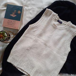 Vest Rajut UNIQLO