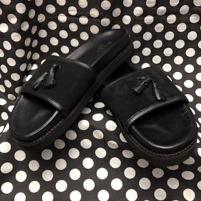 WALK LONDON TASSELE SLIDES SANDALS IN BLACK SUEDE Men s Fashion