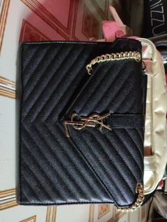 (Category: ) located in . Submitted by alice9191 (Listing ID 1156977482, Image 1). Description: .