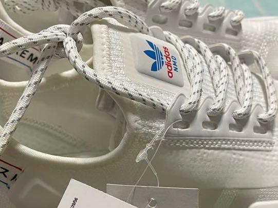 nmd r1 v2 womens
