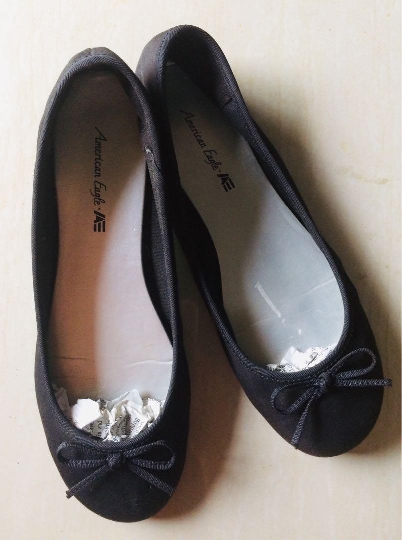 American eagle black discount flats