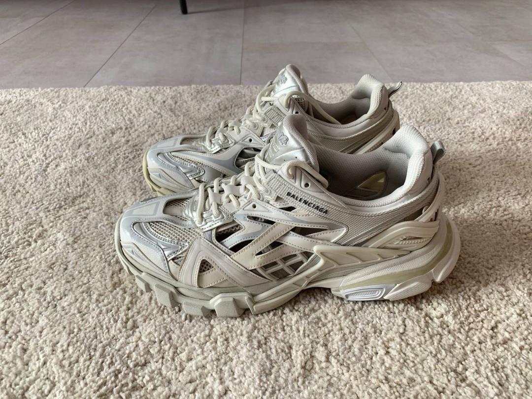 Balenciaga Track Runner v2 White, Men's Fashion, Footwear, Sneakers on  Carousell