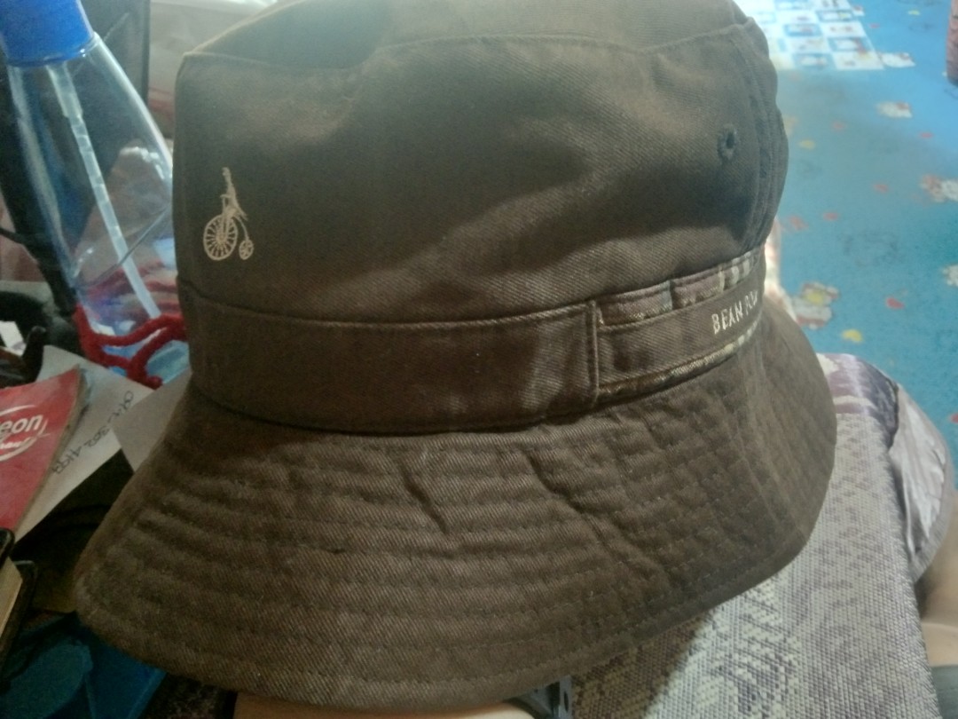 BEAN POLE BUCKET HAT, Men's Fashion, Watches & Accessories, Caps & Hats