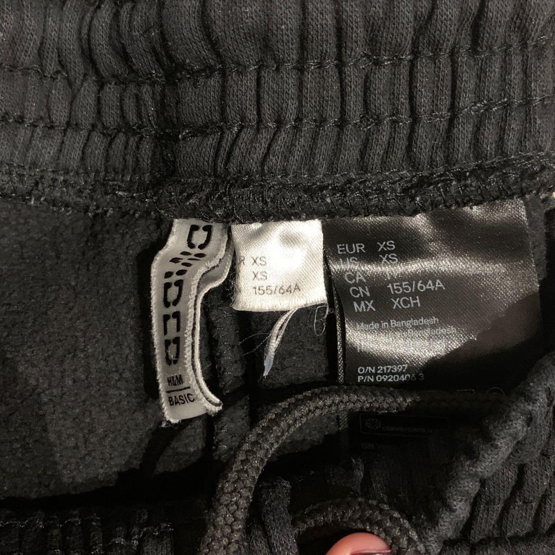 H and top m black sweatpants