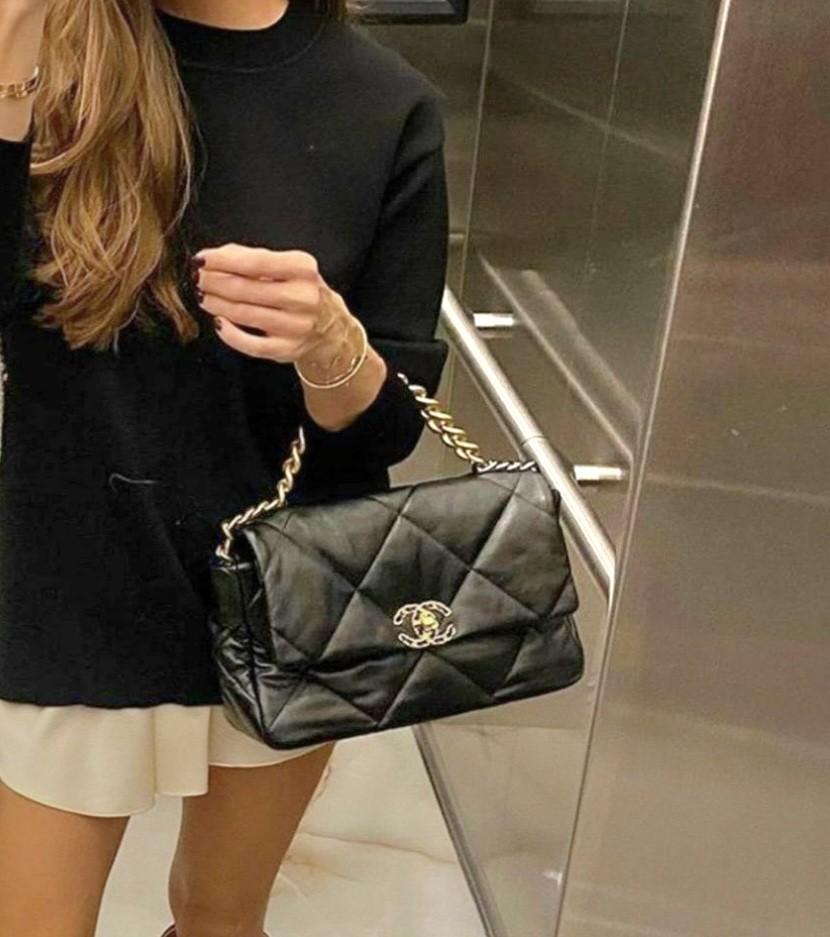 Chanel clearance cc 19