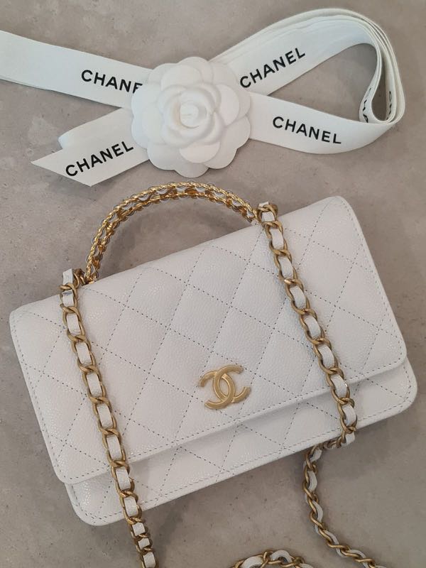 Chanel white woc top handle, Women's Fashion, Bags & Wallets, Shoulder ...