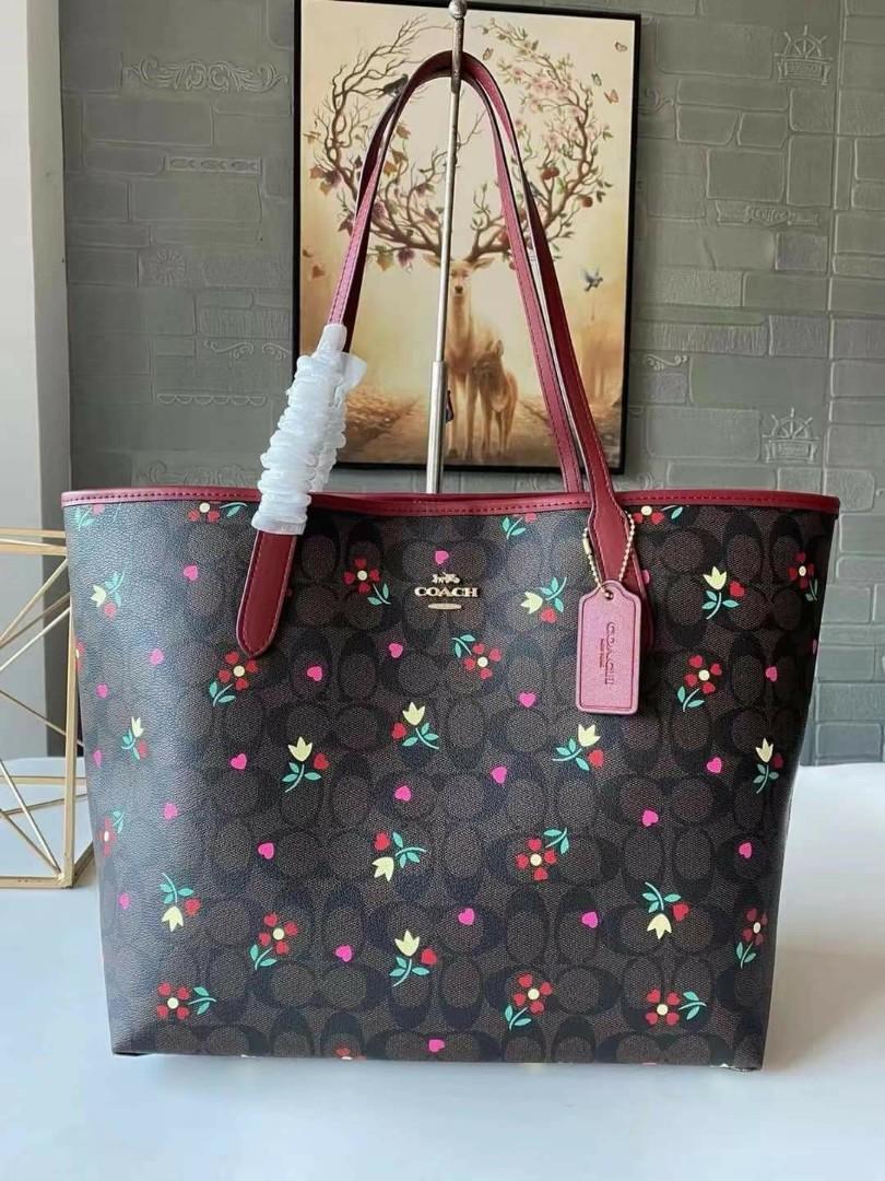 Coach Large Shoulder Tote bag Women s Fashion Bags Wallets Shoulder Bags on Carousell