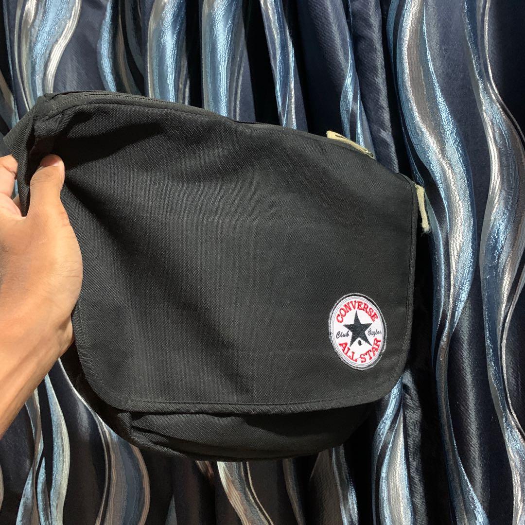 CONVERSE MESSENGER BAG Men s Fashion Bags Sling Bags on Carousell