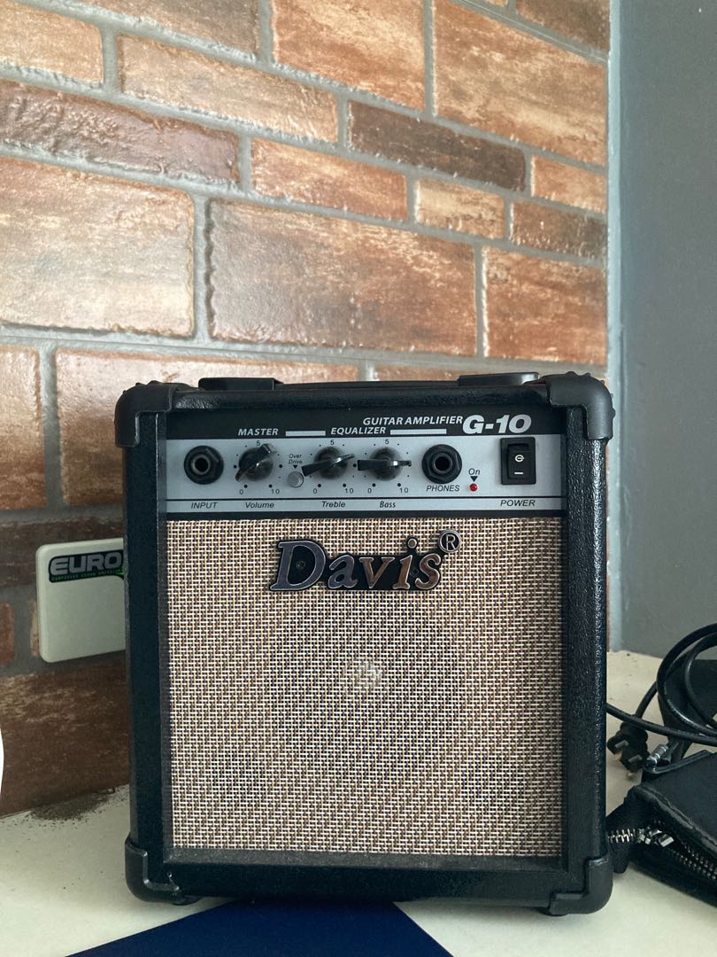 DAVIS G10 GUITAR AMPLIFIER, Hobbies & Toys, Music & Media, Music